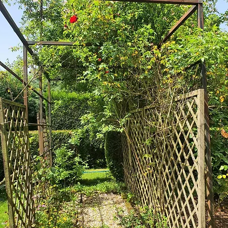 Maison Des Roses Bealencourt
